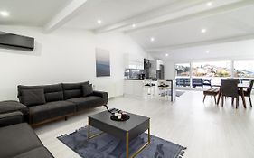 Sleek House With A Lovely Terrace In Besiktas